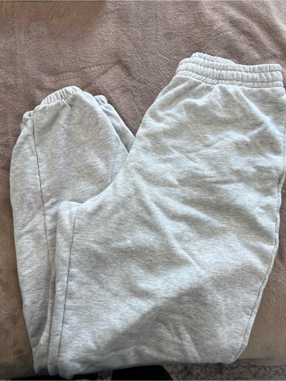 Uniqlo Light Gray Women’s Sweatpants - Elastic Waist Joggers